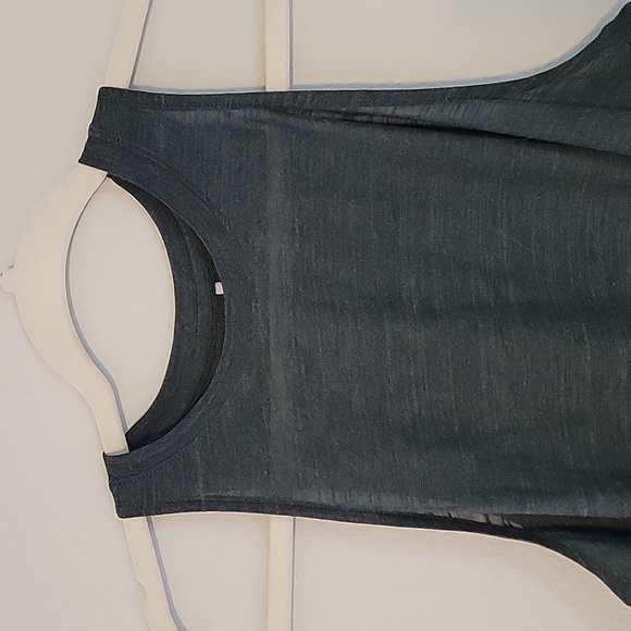prAna tank - Picture 2 of 5